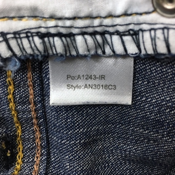 INDIGO REIN Jean Shorts Cut Off Distressed Raw Hem Stretch Denim Size 9 Juniors - Picture 11 of 12